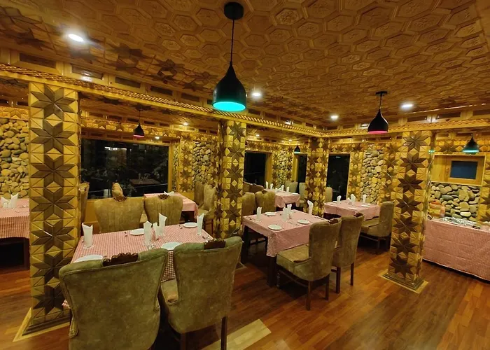 Hotel Gulmarg Lux Shanum