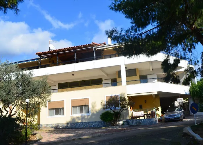 Chrissa Camping Rooms & Bungalows