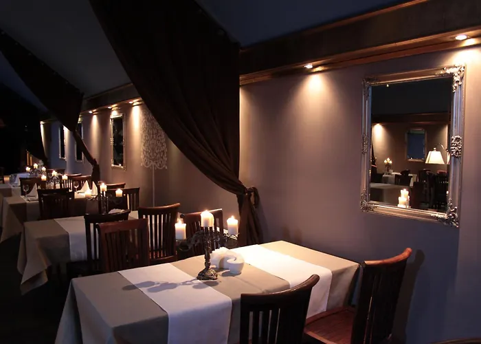 A' Propos Hotel, Restauracja, Club