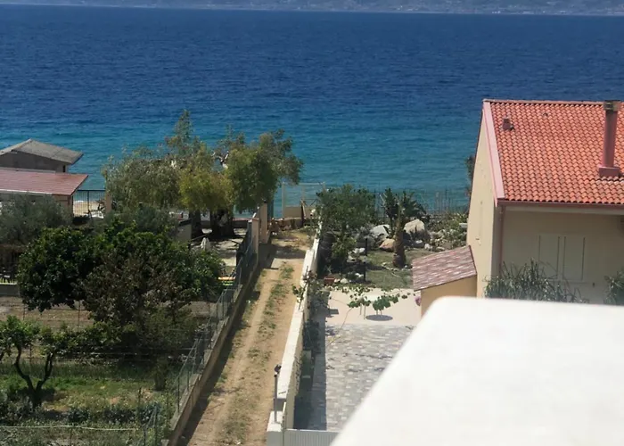 Thalassa Panoramic Suites