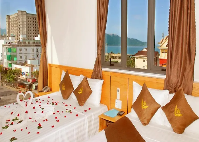 Trang Ngan Hotel By Thg Da Nang