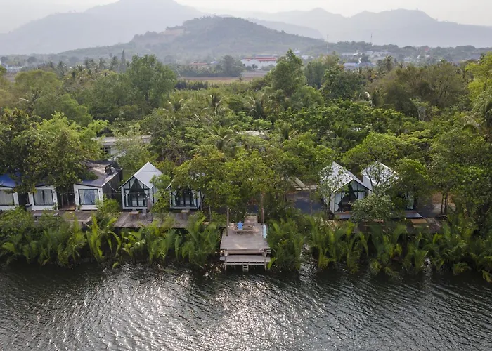 Kampot Riverfront Boutique By Ben