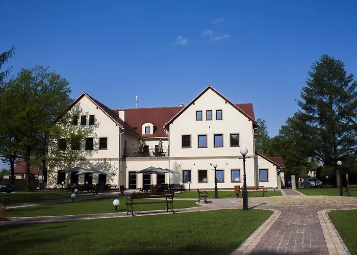 Hotel Modrzewiowy Dwor