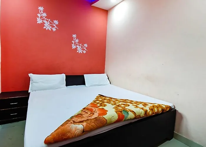 Goroomgo Atithi Galaxy Kanpur Near Railway Station - Hotel-At-Prime-Location Spacious-Room With-Wi-Fi & Parking Availability,