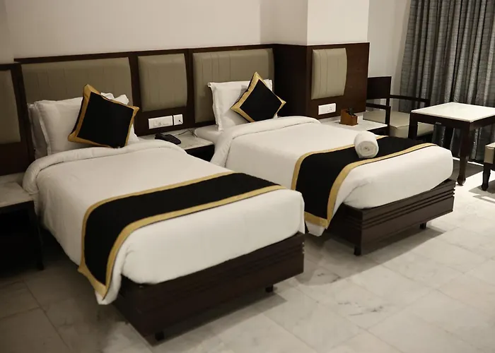 Hotel Saratharajans