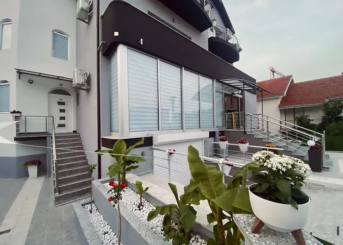 Greenhill Apartments