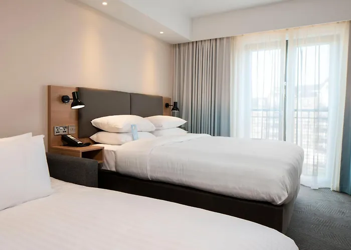 Holiday Inn London Brentford Lock By Ihg