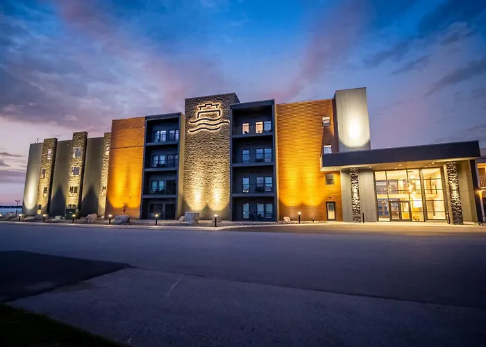 Terrace Bay Hotel - Lakefront