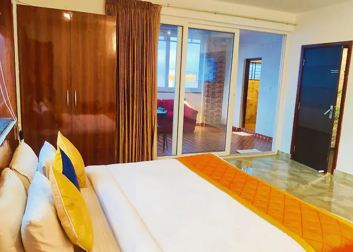 Keerthis Royal Suites Hotel Near Kempegowda International Airport