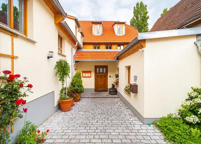 Hotel Maroggo Schenke Fränkisches Wirtshaus am Main