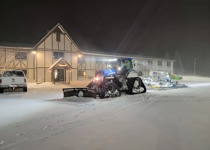 Snow Chasers Lodge