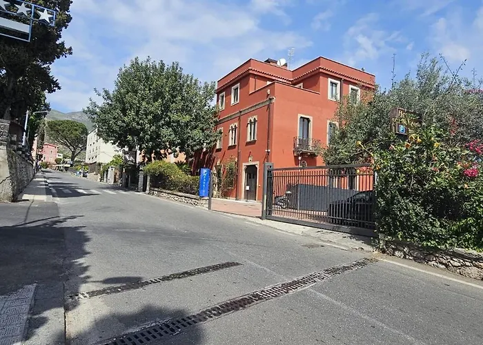 Villa Astoria