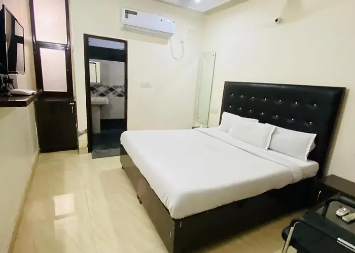 Hotel Kb Square Near Chandigarh Railway Station