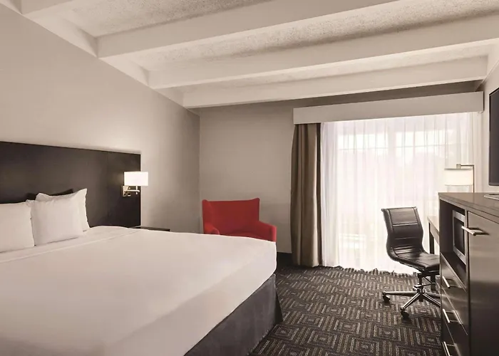Country Inn & Suites By Radisson, Woodbury, Mn
