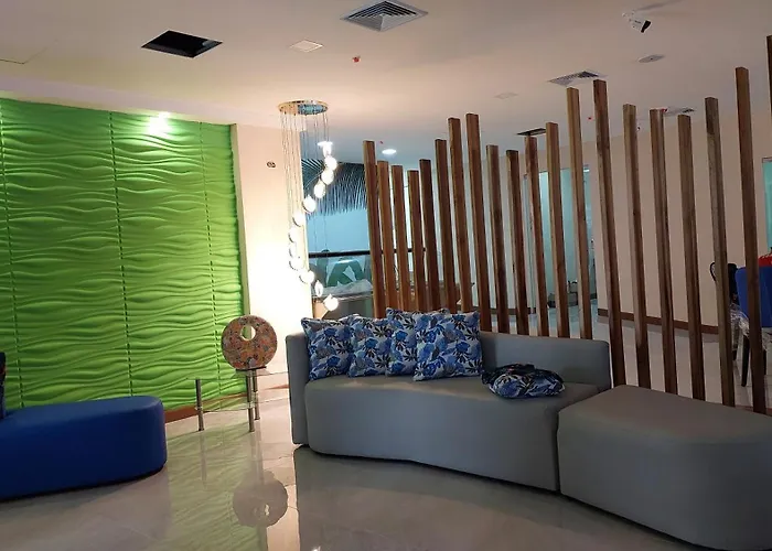 Hotel Puerto Limón CR