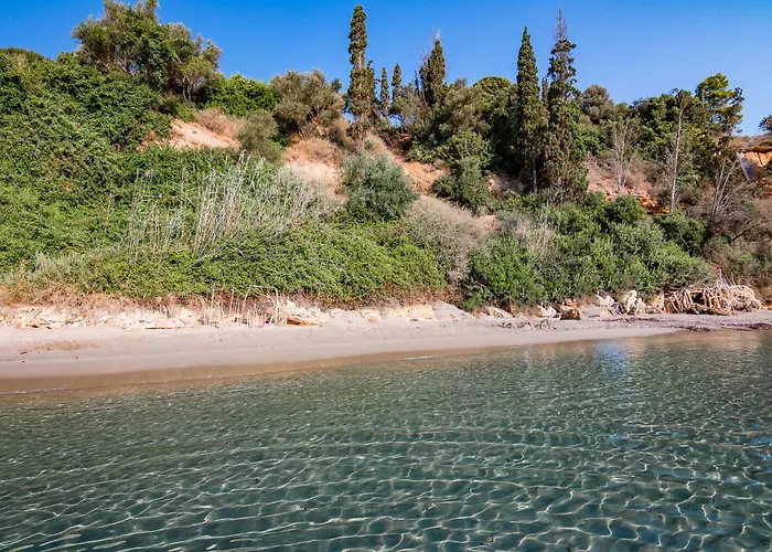 Colonides Retreat Sea & Silence