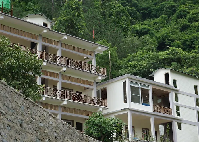 Maulyar Forest Resort