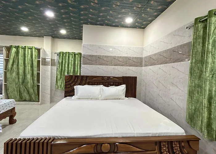 Hotel Rpr Grand