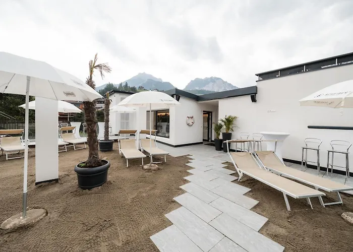 Al Plan, A Mountain Moving Hotel