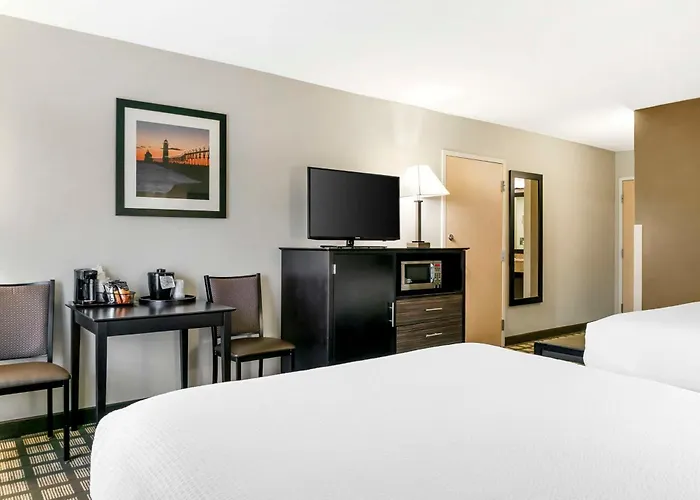 Best Western Beacon Inn