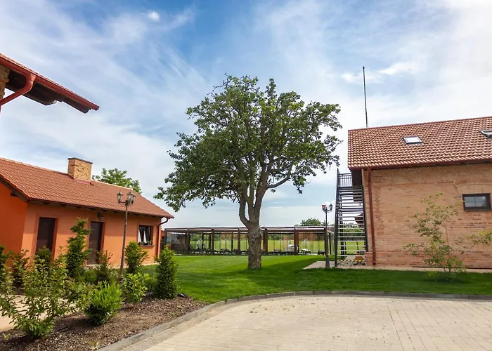 Hotel Kuria Cerveny Majer