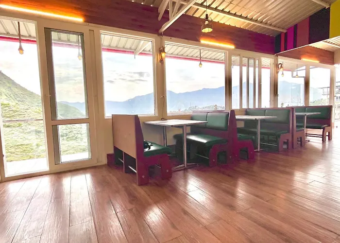 Hotel Kempty Emerald - Nested In Nature'S Lap
