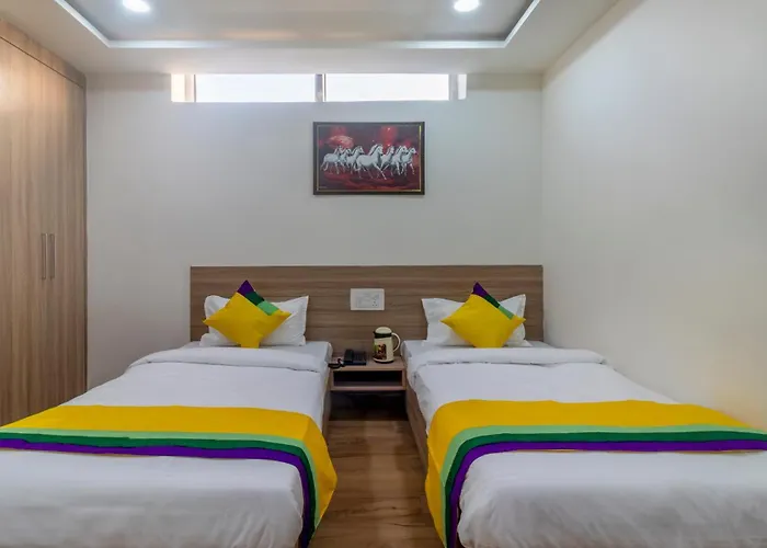 Itsy Hotels Krishna Residency, Govardhan Chauraha