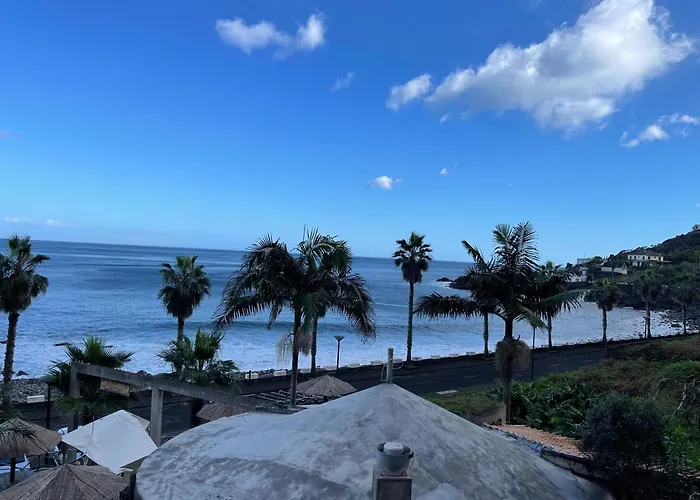 Baia Seixal Oceanfront