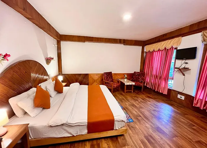 Ganga Lodge - Affordable Luxury Stay Near Mall Road Manali