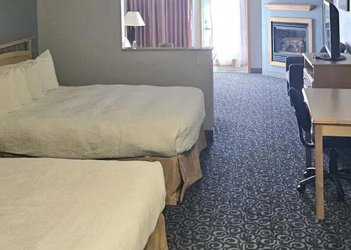 Lighthouse Suites Inn