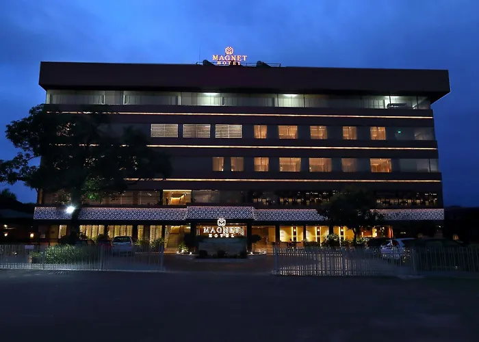 Magnet Hotel