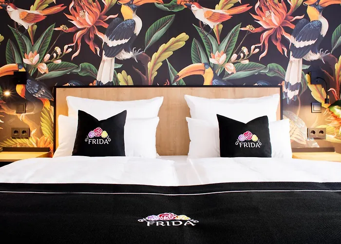 Frida Hotel & Cafe