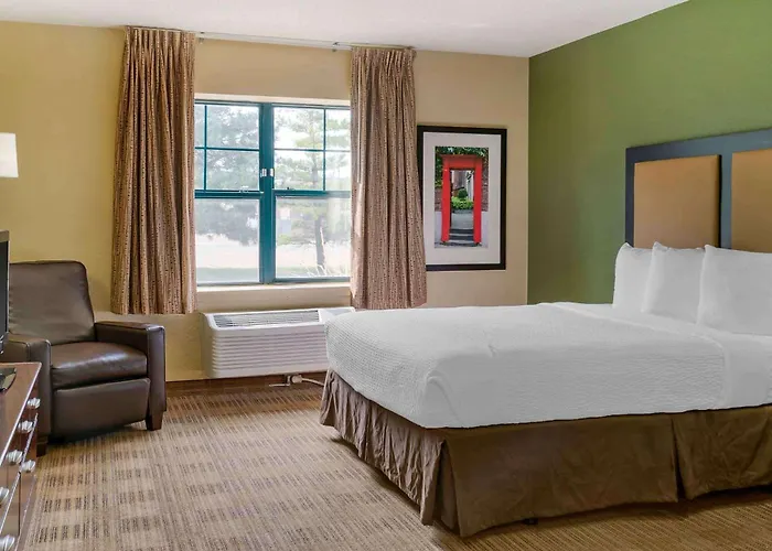 Extended Stay America Suites - Detroit - Madison Heights
