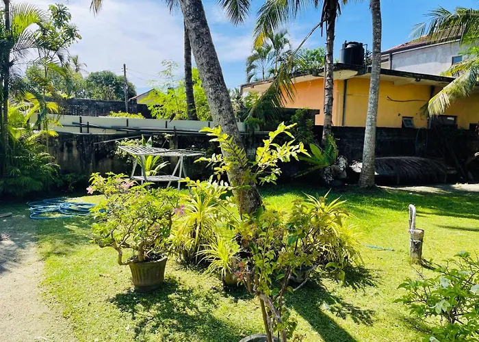 Hotel The Beez Negombo