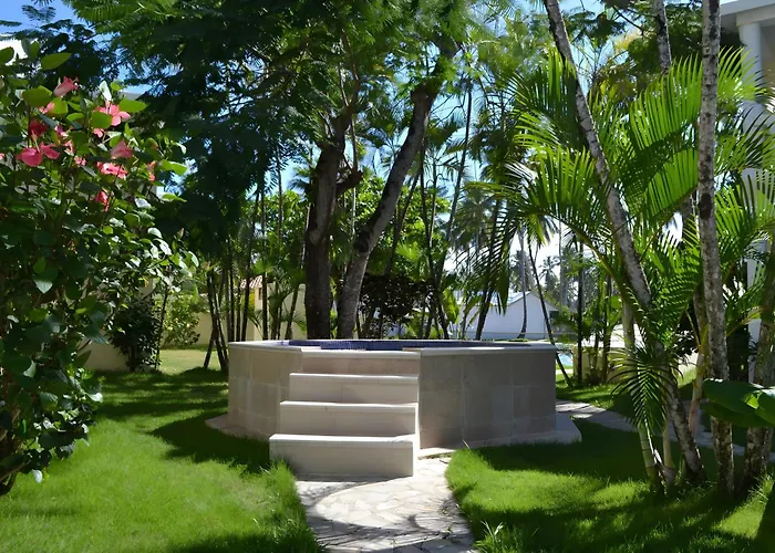 Las Canas Beach Retreat