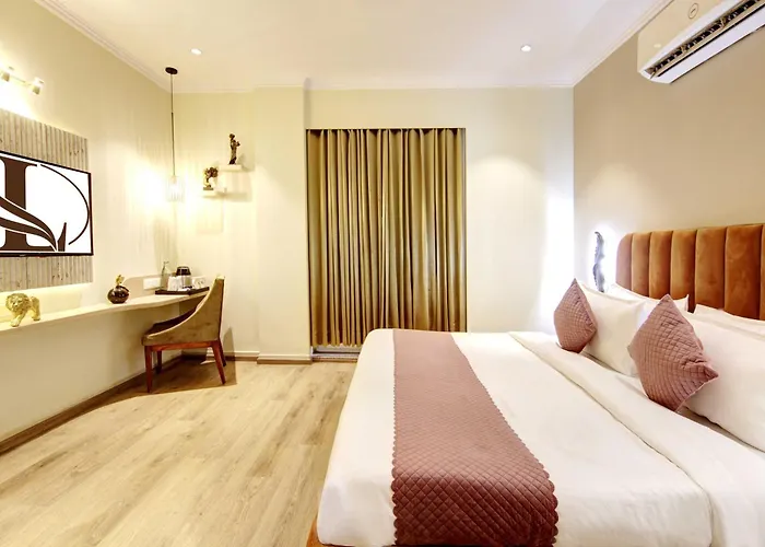 Limewood Stay Mall 51