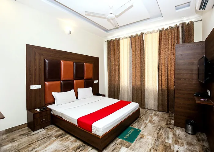 Hotel Woodcrest Zirakpur Chandigarh- Best Family Hotel - Luxurious Rooms - Unit Of Sidham Group