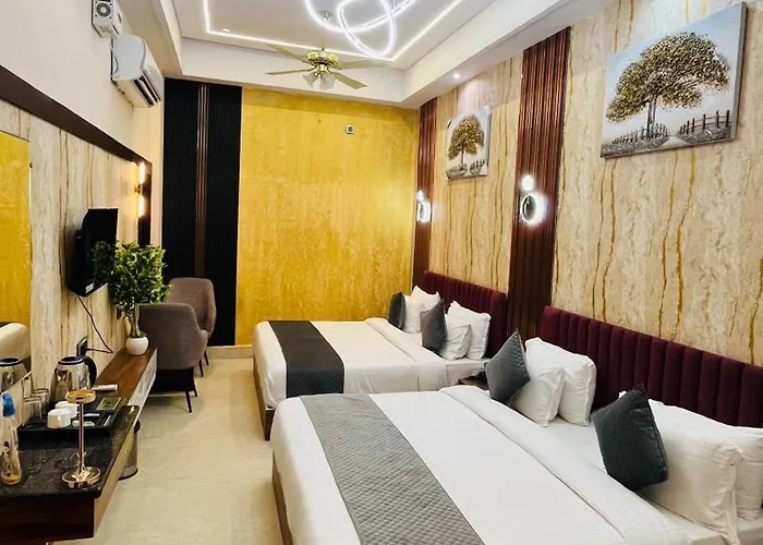 Shri Shyam Hotel, Near Harkipauri