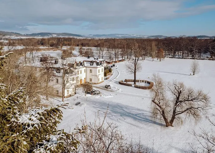 Pałac Pakoszów Schlosshotel Wernersdorf