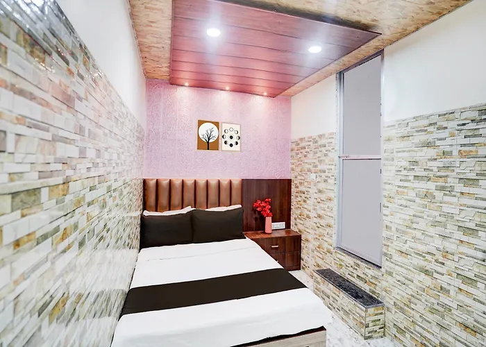 Super Hotel O Kanpur Central Railway Station
