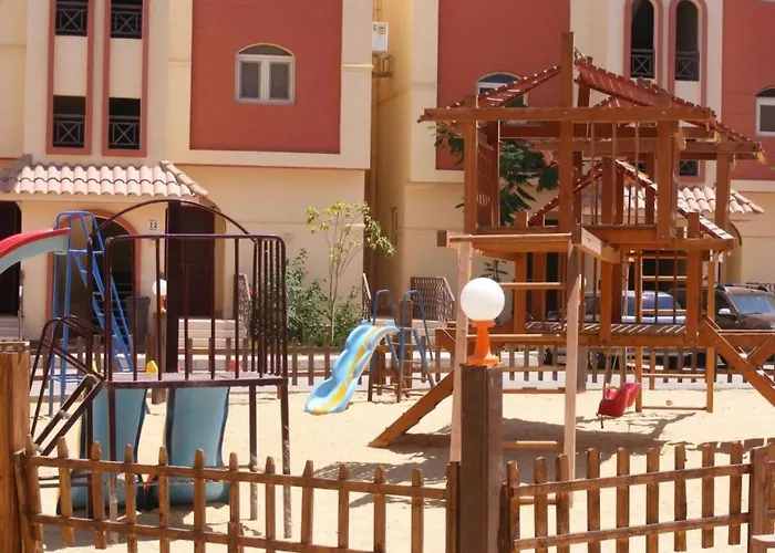 La Sirena Double Room With Mountain View, Families And Couples Only, Extra Of 200 Egyptian Pounds Per Adult Person Per Stay ,To Be Paid To The Resort