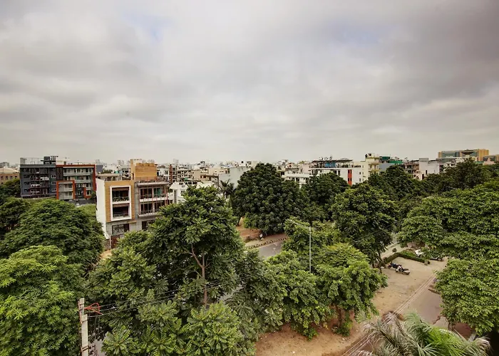Limewood Stay - Unitech Cyber Park