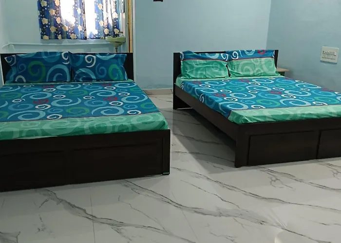 Raj Kamal Lodge