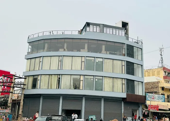 Hotel Runway Inn