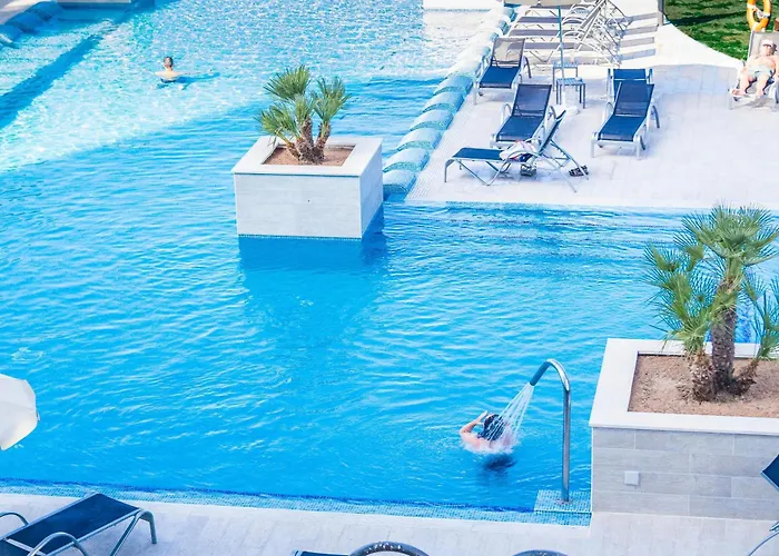 Eix Lagotel Holiday Resort