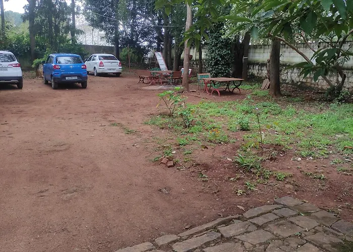 Woodside Resort And Cafe