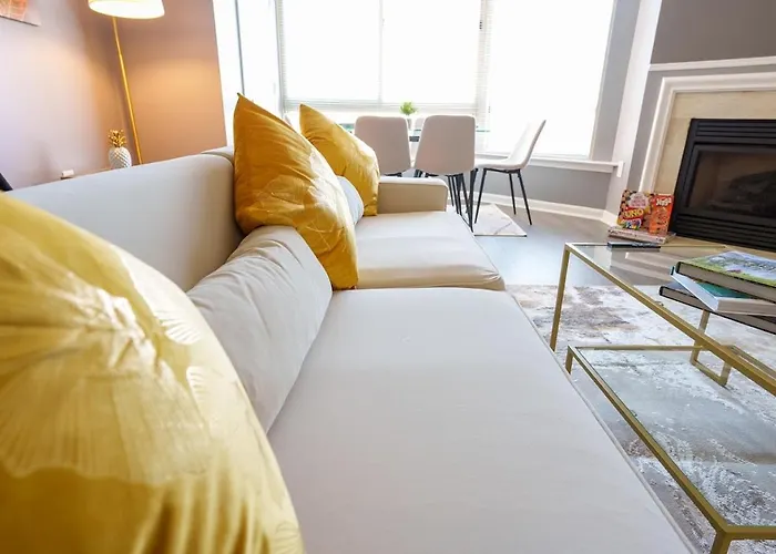 Ballston Getaway King Suite