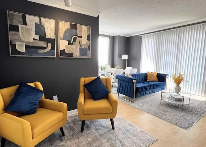 Elegant King Suite Metro Dc