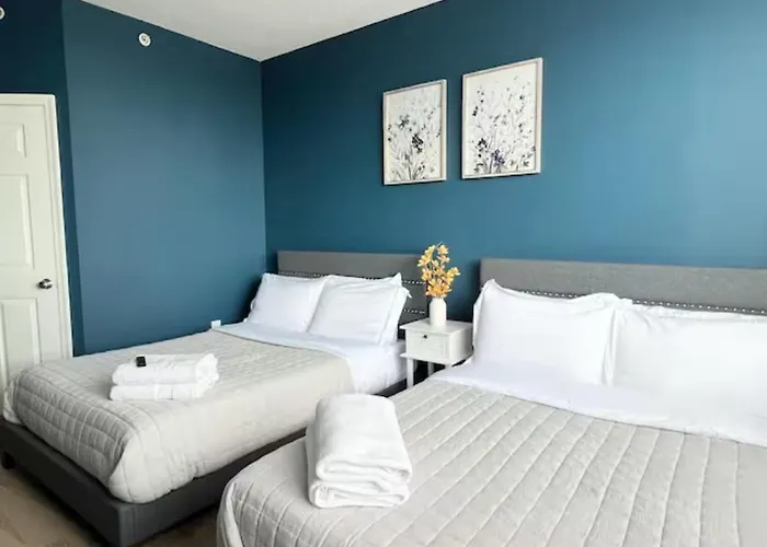 Elegant King Suite Metro Dc