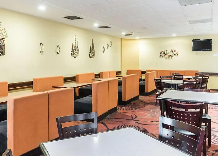 Clarion Hotel Somerset - New Brunswick
